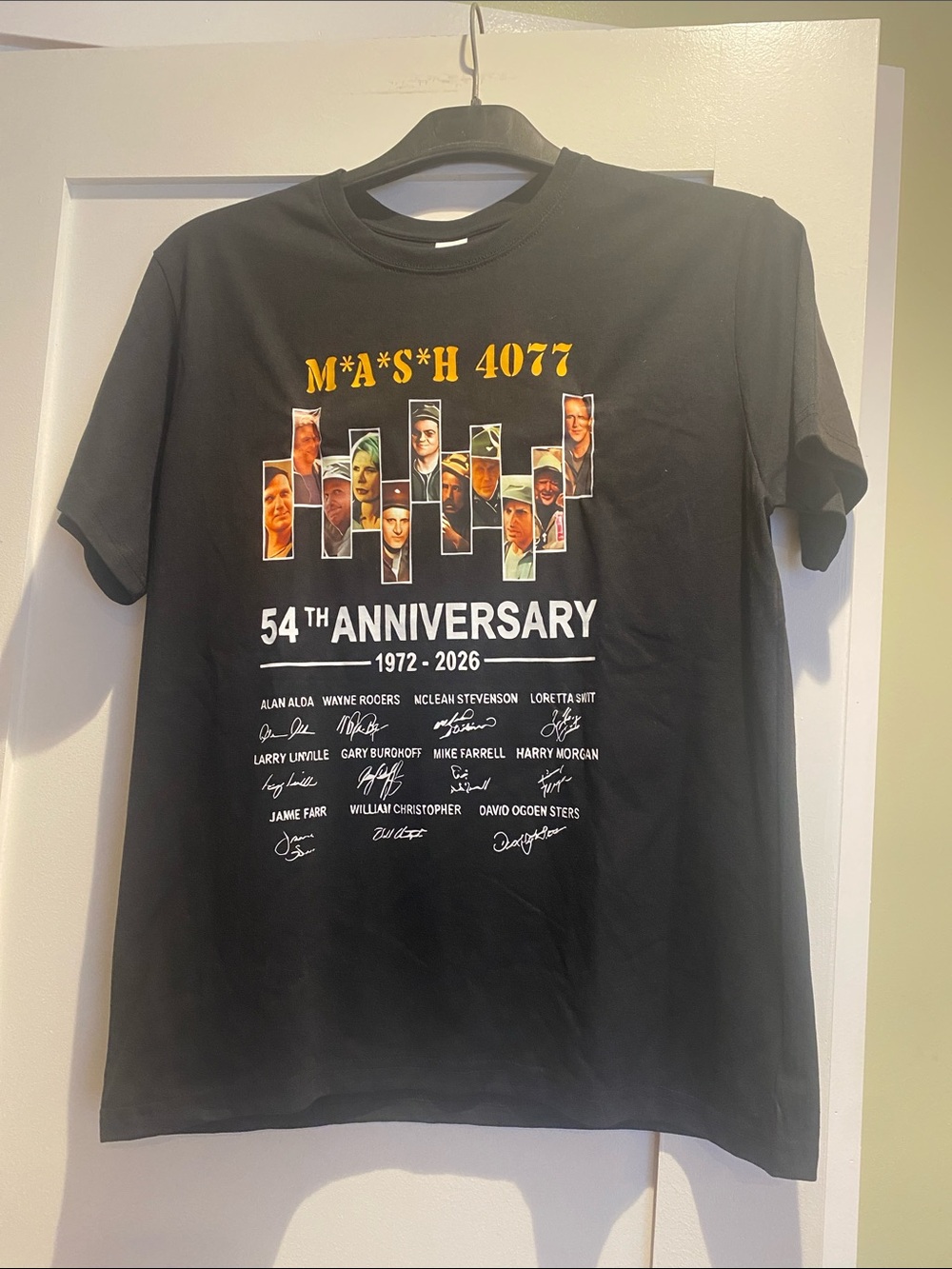 Source Unknown M*A*S*H 4077 54th Anniversary Black Graphic Tee Size L Unisex